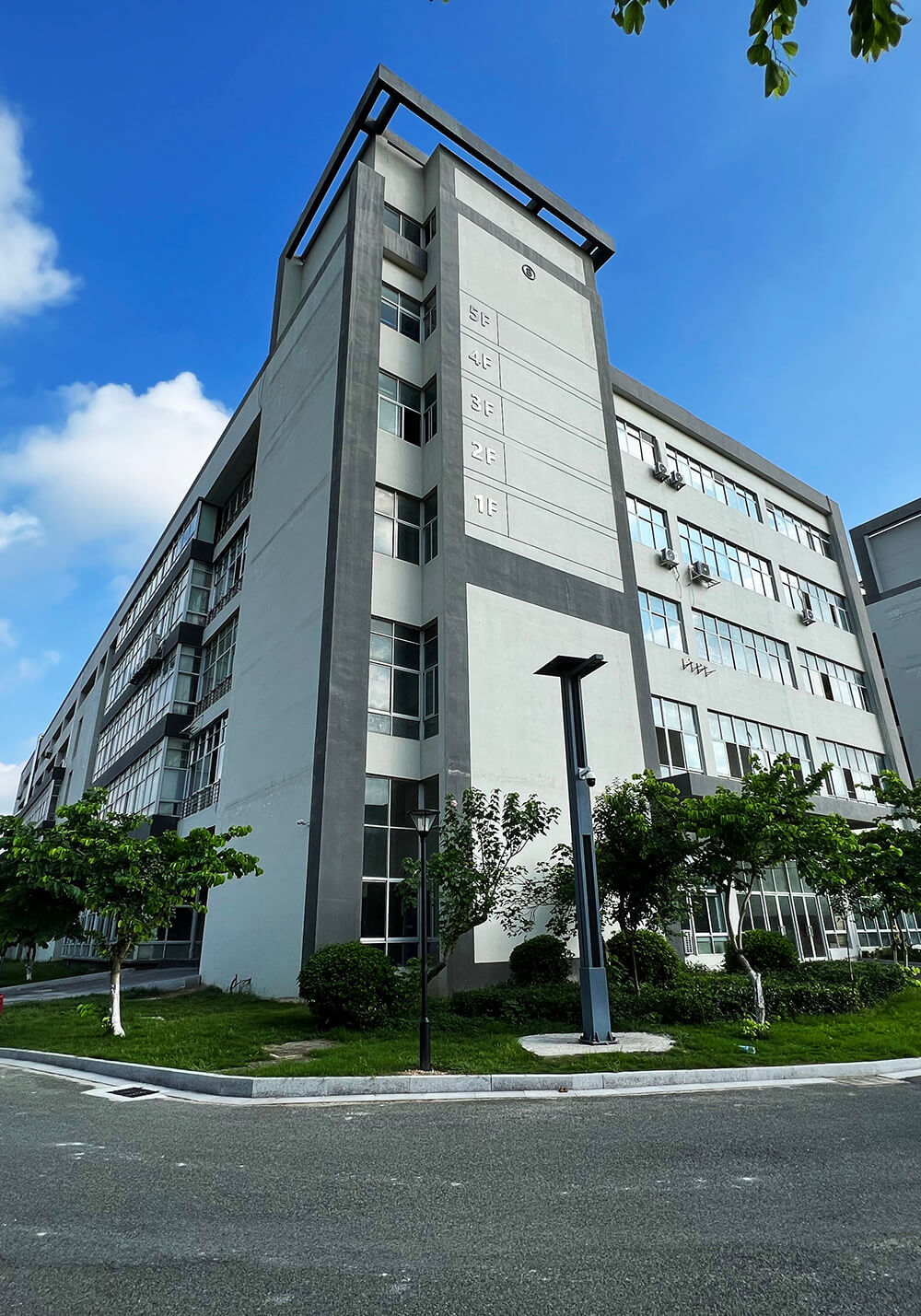 Ningbo YQ Lighting Technology Co., Ltd.