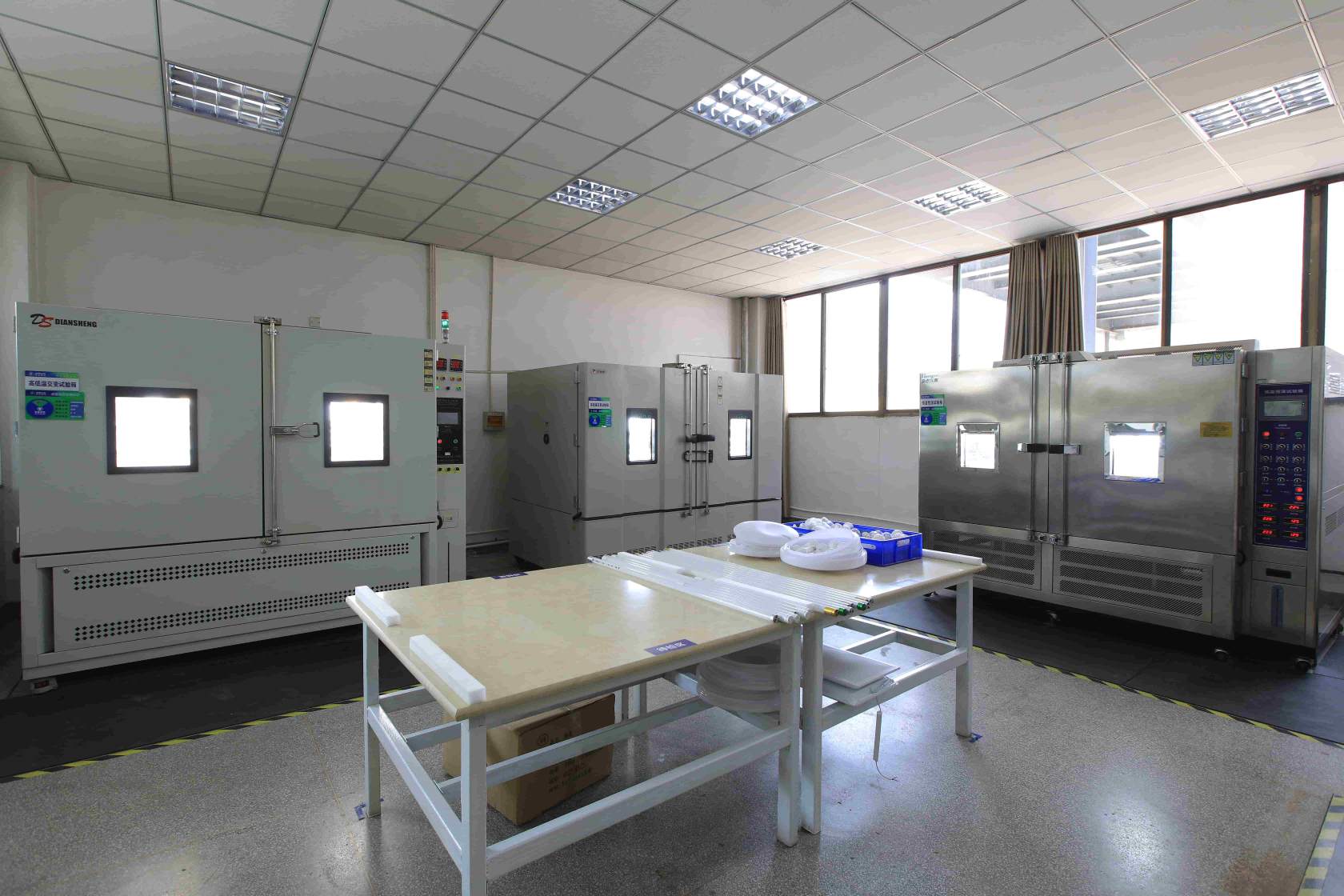 Ningbo YQ Lighting Technology Co., Ltd.